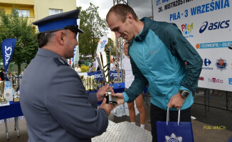 Złotowscy policjanci szybko biegają