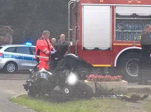 Wypadek na al. Niepodległości. Ranny motocyklista - grafika