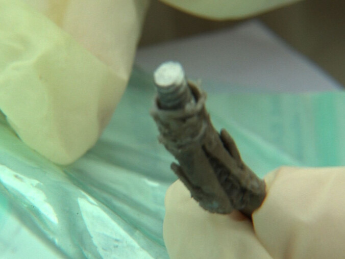 Policja wyjaśnia sprawę przebitych opon - grafika