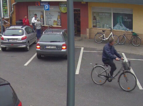 Ukradł rower i spokojnie odjechał. Poznajecie go? - grafika