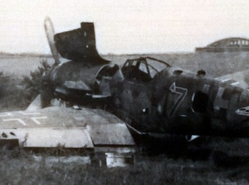 Poszukiwania wraku samolotu - grafika