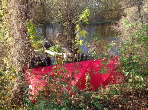 Pilscy strażacy wyciągnęli ciało z rzeki - grafika