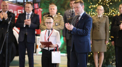 Marcel ze Złotowa odznaczony przez ministra Błaszczaka - grafika