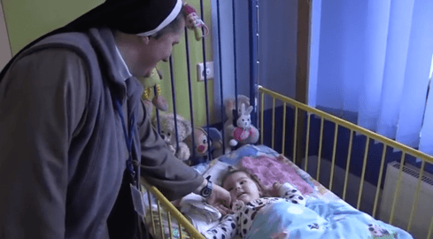 33 tys. zł od klientów Rossmanna dla hospicjum - grafika