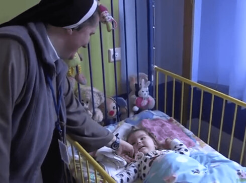 33 tys. zł od klientów Rossmanna dla hospicjum - grafika