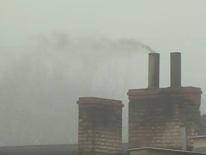 Niebezpieczny smog nad miastem - grafika