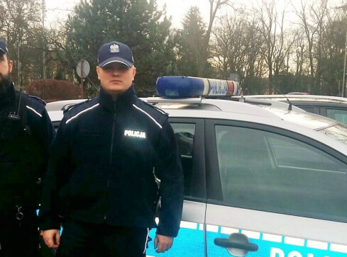 18-latek połknął psychotropy. Uratował go policjant - grafika