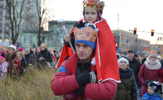 Tysiące osób wzięło udział w Orszakach Trzech Króli