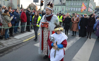 Tysiące osób wzięło udział w Orszakach Trzech Króli