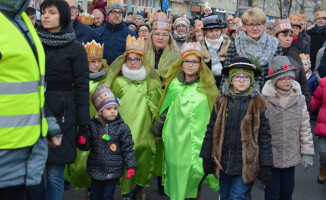 Tysiące osób wzięło udział w Orszakach Trzech Króli