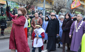 Tysiące osób wzięło udział w Orszakach Trzech Króli