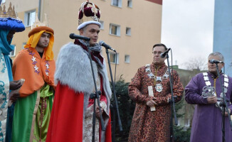 Tysiące osób wzięło udział w Orszakach Trzech Króli