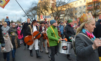 Tysiące osób wzięło udział w Orszakach Trzech Króli