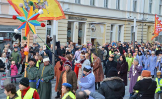 Tysiące osób wzięło udział w Orszakach Trzech Króli