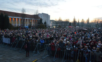 Tysiące osób wzięło udział w Orszakach Trzech Króli