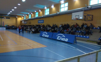 Mecz koszykówki dla WOŚP. Basket kontra VIP-y