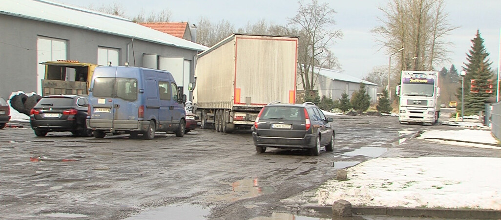 Droga w Wałczu w opłakanym stanie