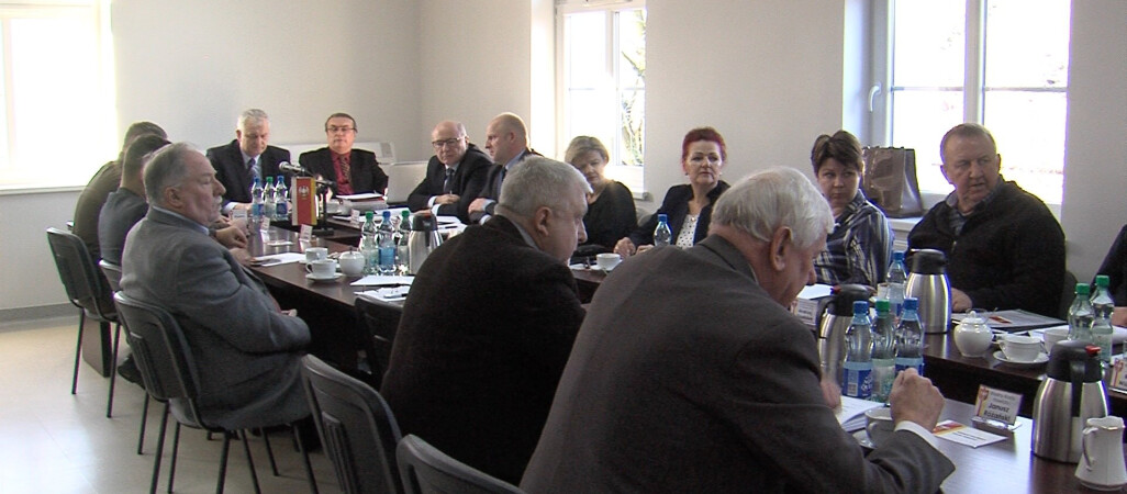 Dwa podejścia do budżetu powiatu wałeckiego