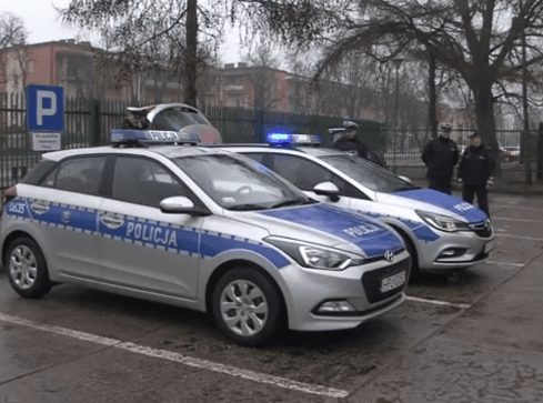 Pięć nowych radiowozów dla pilskiej policji - grafika
