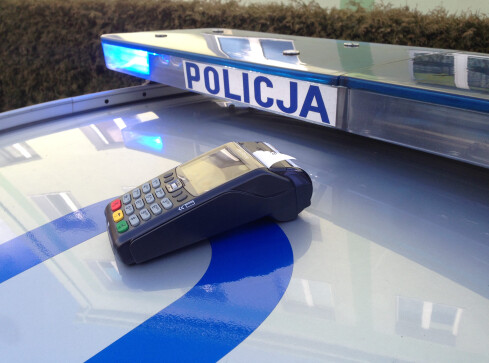 Terminale płatnicze dla policji - grafika