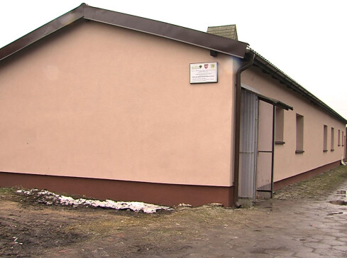 Sala wiejska niemal jak nowa po remoncie - grafika