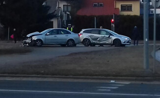 Zderzenie na rondzie
