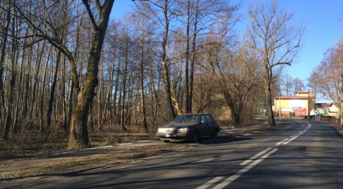Porzucony samochód na al. Niepodległości? - grafika