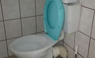 52-latek próbował pozbyć się ponad 3 tys. porcji narkotyków