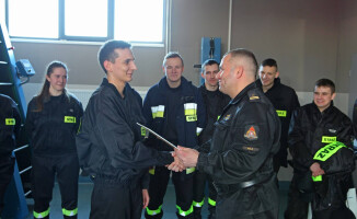 Tysięczny strażak w komorze dymowej