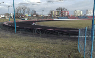 Polonia (w końcu) na torze