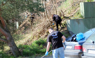 Locust BMW Piła oraz Xtreme Brothers Piła sprzątali lotnisko