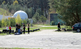 Locust BMW Piła oraz Xtreme Brothers Piła sprzątali lotnisko