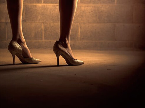 Zapłacił paniom do towarzystwa i... zgłosił kradzież - grafika