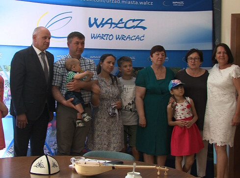 Sześcioosobowa rodzina repatriantów w Wałczu - grafika