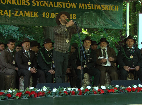 Posłuchaj jak leśnicy wabili jelenie - grafika