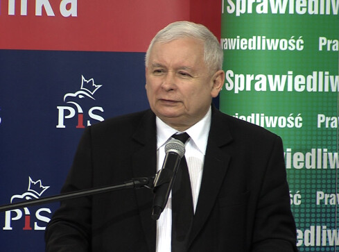 PiS obniżył samorządowcom pensje. Co oni na to? - grafika