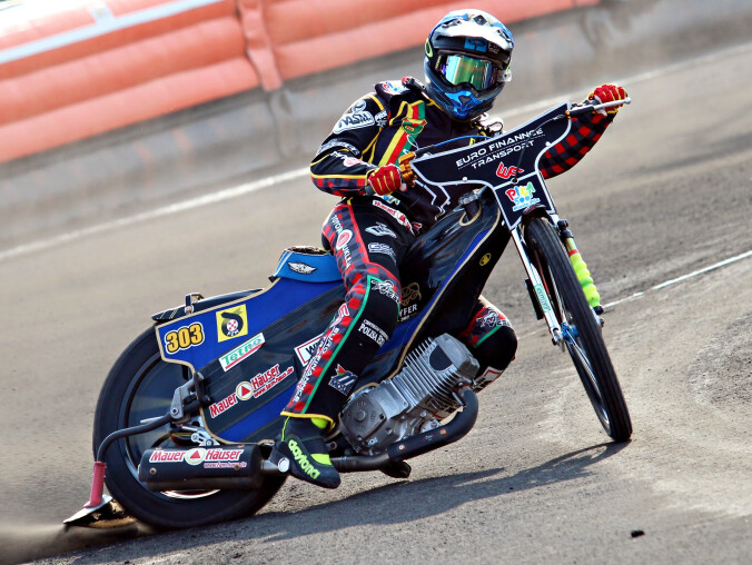 Polonia Piła spada do drugiej ligi! - grafika