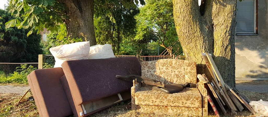 Dwa dni po terminie zalegają odpady wielkogabarytowe