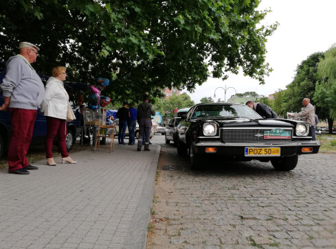 Perełki motoryzacji w centrum Trzcianki [GALERIA ZDJĘĆ] - grafika