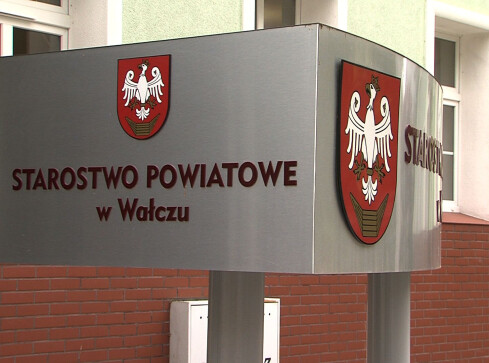 50 tys. zł odszkodowania dla byłej nauczycielki - grafika