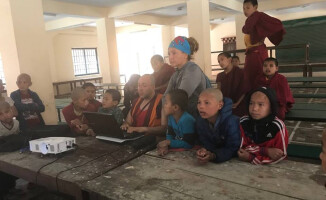 Rodziny z Piły pomagają nepalskim sierotom