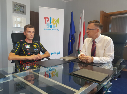 Kapitan u prezydenta - grafika