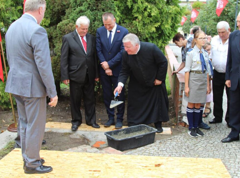 Pomnik Powstania Wielkopolskiego w Czarnkowie - grafika