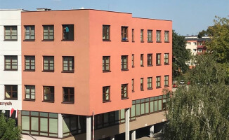 Odwaga, czy głupota? Mycie okien w ZUS-ie