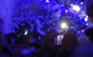 Tona pierza spadła na Plac Aniołów [GALERIA]