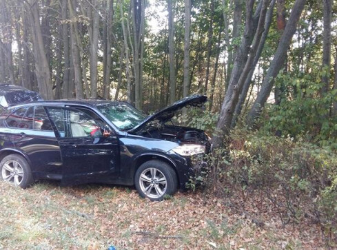 Rozbite BMW samo wysłało sygnał o wypadku - grafika