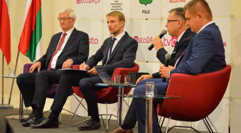 Debata kandydatów na prezydenta Piły - grafika