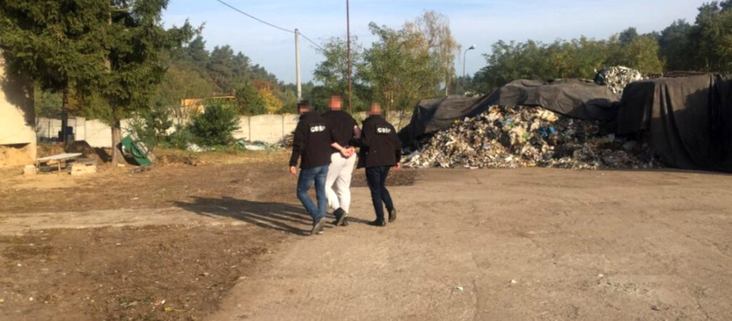 CBŚP rozbiło grupę, która sprowadzała tu śmieci [VIDEO]