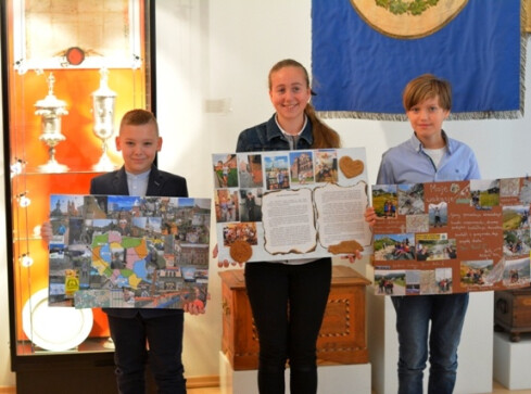 Konkurs wakacyjny "Mój skrawek z historii z podróży" - grafika