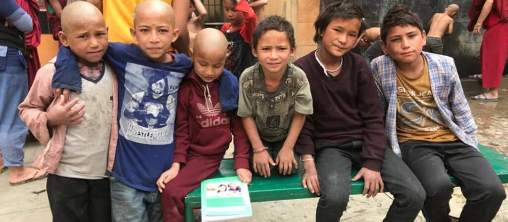 Tylko 20 zł może odmienić życie sierot z Nepalu